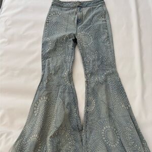 Free People flared Blue Patterned Jeans 29 long!